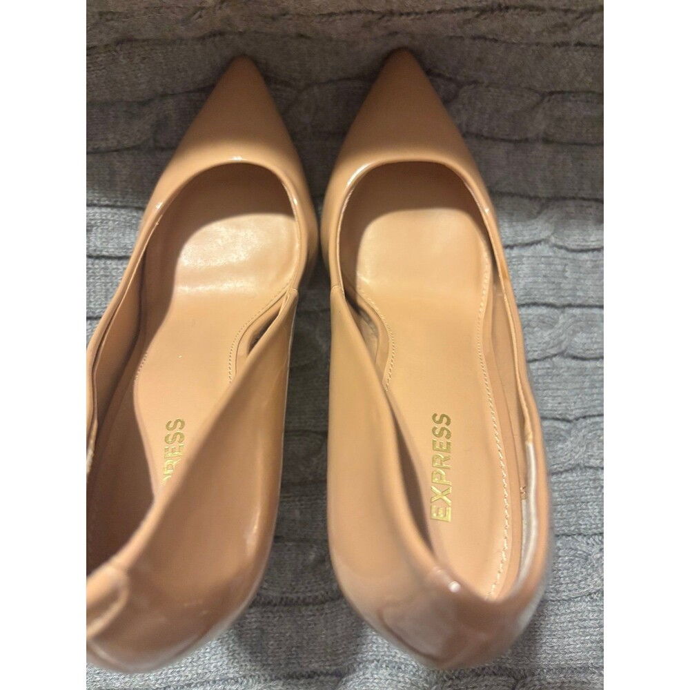 Express Classic Pointed Toe Pumps - Picture 6 of 11